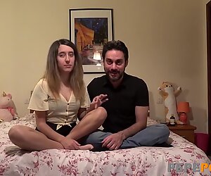 Susy and her boyfriend spend confinement having sex