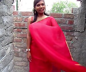 Heetste bhabhi sari in een sexy stijl, rode kleur saree act