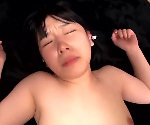 Apró japán baba ad saját nézőpont szopás