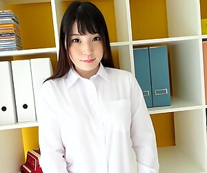 일본인 소녀 mahiro show her yellow 팬티