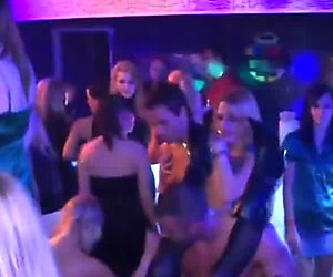 Real amateurs at slut party riding on cock