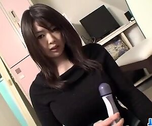 大胸脯？ Aika Sawawatari喜欢一个强大的蛮横性交吗？