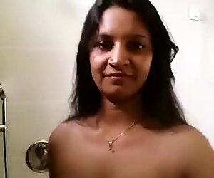 indian horny bhabhi nude show